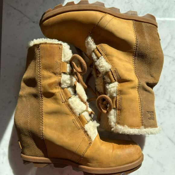 Sorel Joan of Arctic Wedge II Shearling Boots Camel Tan Sz 9 - Picture 5 of 9